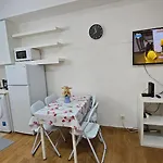 Apartamento Cave -1 Estudio Inteiro No Areeiro Em *