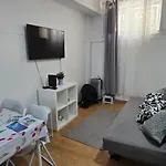 Apartamento Cave -1 Estudio Inteiro No Areeiro Em *
