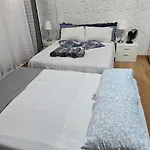 Cave -1 Estudio Inteiro No Areeiro Em Apartamento Lisboa