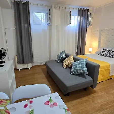 Cave -1 Estúdio Inteiro No Areeiro Em Apartamento Lisboa