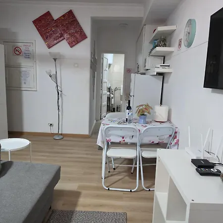 Cave -1 Estudio Inteiro No Areeiro Em Appartement *