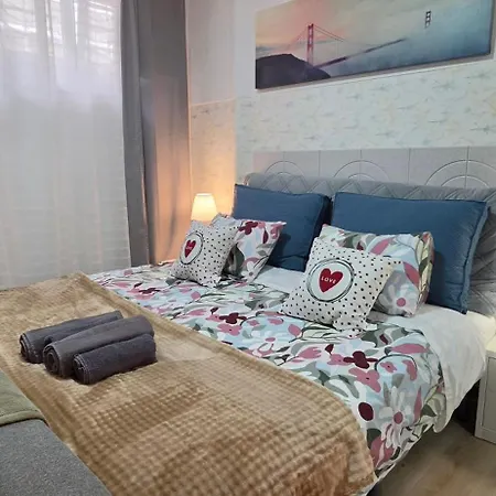 Appartement Cave -1 Estudio Inteiro No Areeiro Em Lissabon