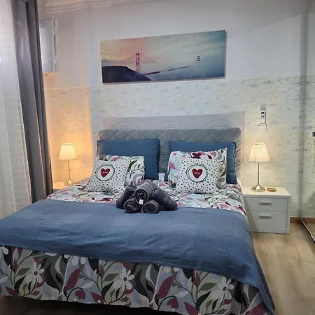 Appartement Cave -1 Estudio Inteiro No Areeiro Em Lissabon