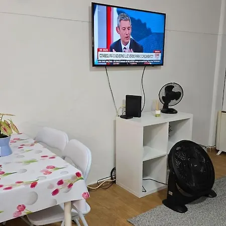 Cave -1 Estudio Inteiro No Areeiro Em Лиссабон