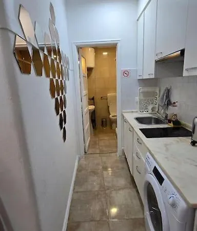 Apartamento Cave -1 Estudio Inteiro No Areeiro Em *