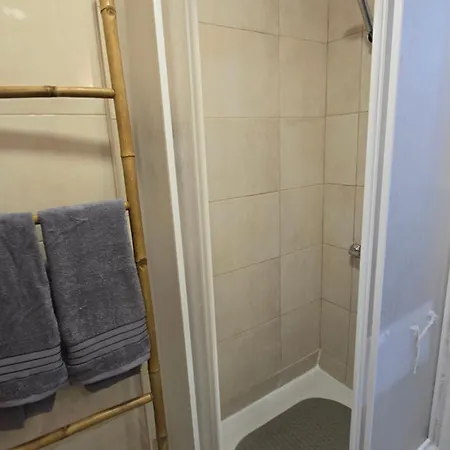 Cave -1 Estudio Inteiro No Areeiro Em Apartman Lisboa